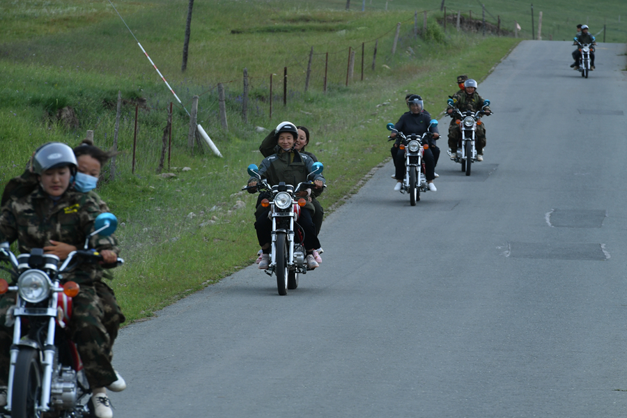 【顯影中國】生態(tài)管護(hù)&ldquo;娘子軍&rdquo; 這群小姐姐真颯！